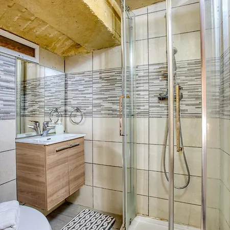 Charming & Cosy In The Heart Of By 360 Estates